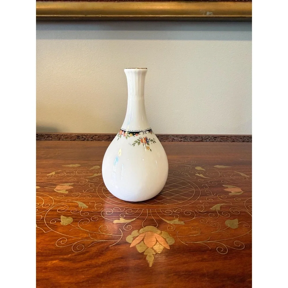 Vintage Wedgwood Osborne Bud Vase with‎ Box